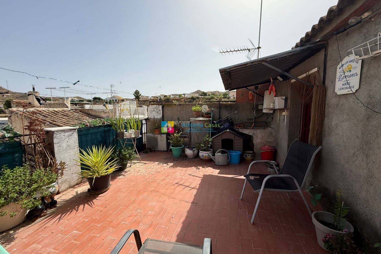 8 bedroom Townhouse for sale in Albanchez - € 68,000 (Ref: 9912232)