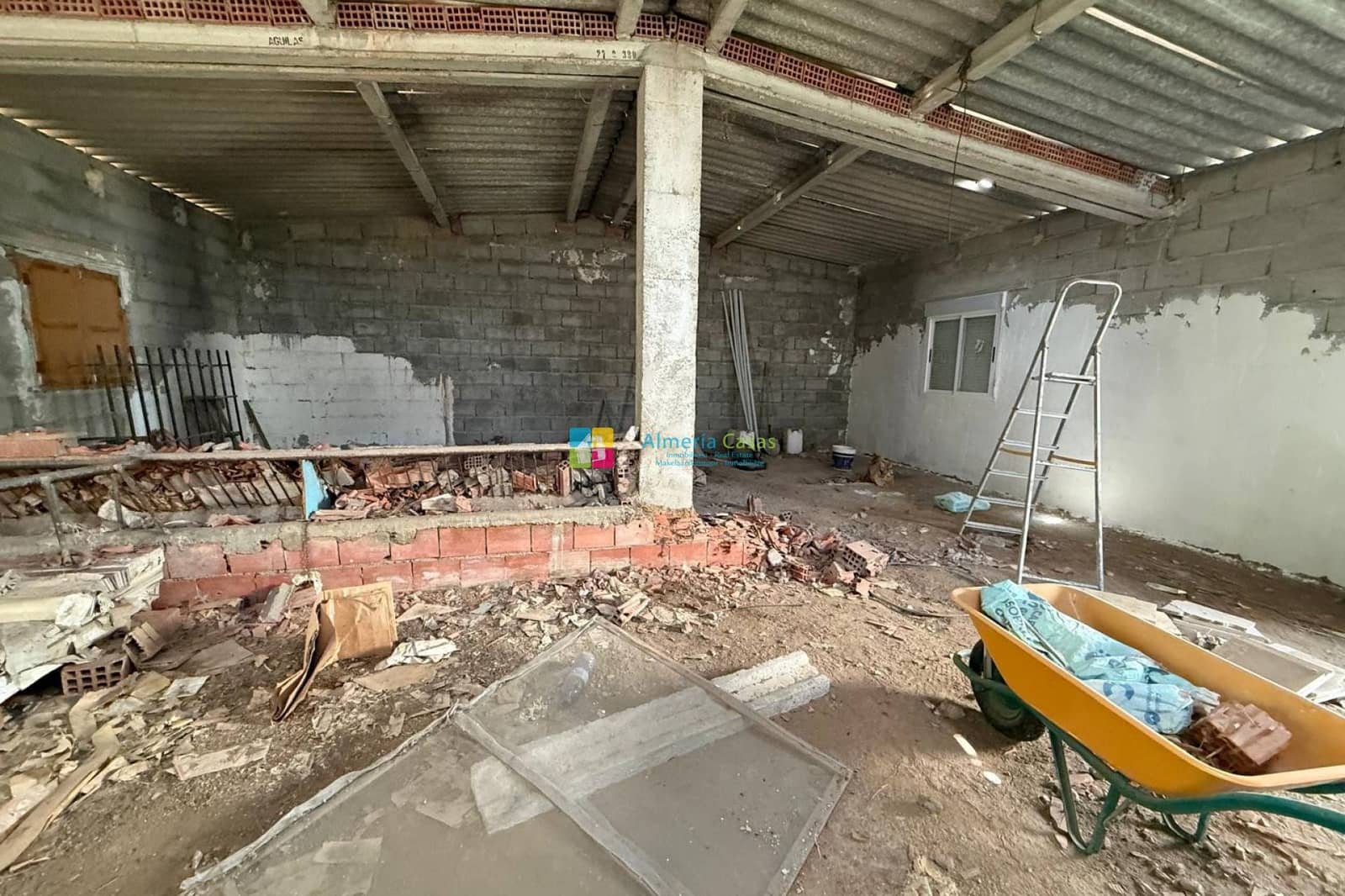 Kommersiell til salgs i La Alfoquia - € 43 000 (Ref: 9928316)