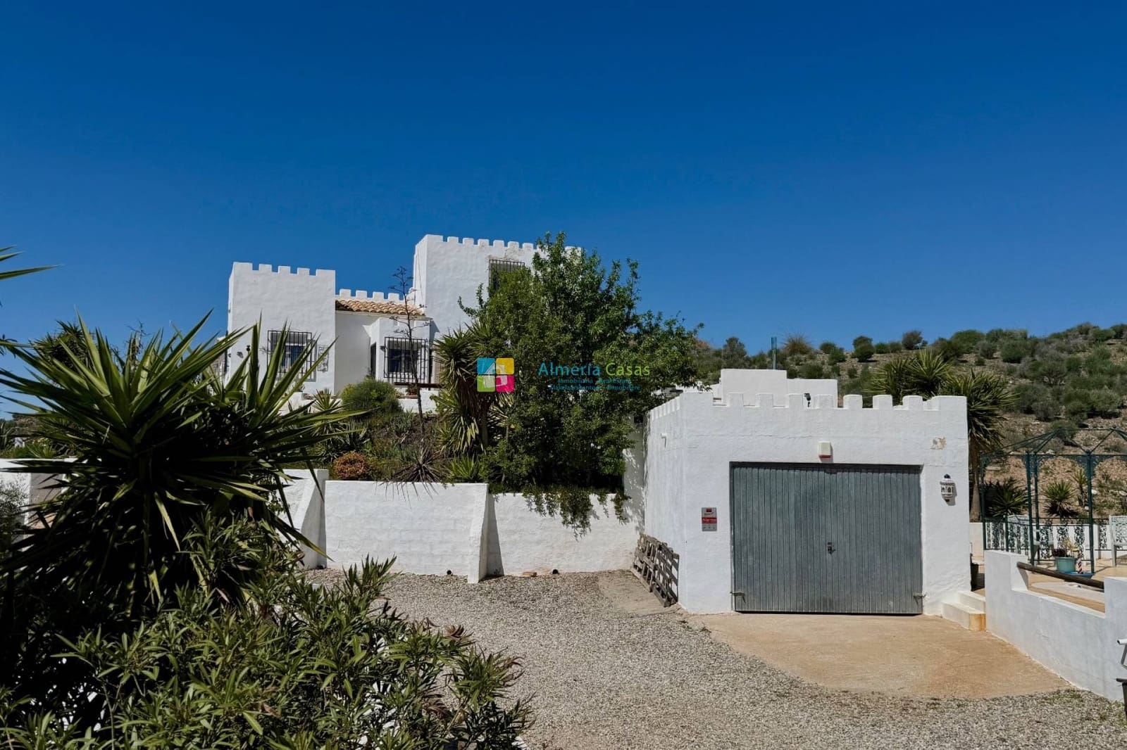 Chalet de 3 habitaciones en Albox en venta con piscina garaje - 245.000 € (Ref: 9964503)