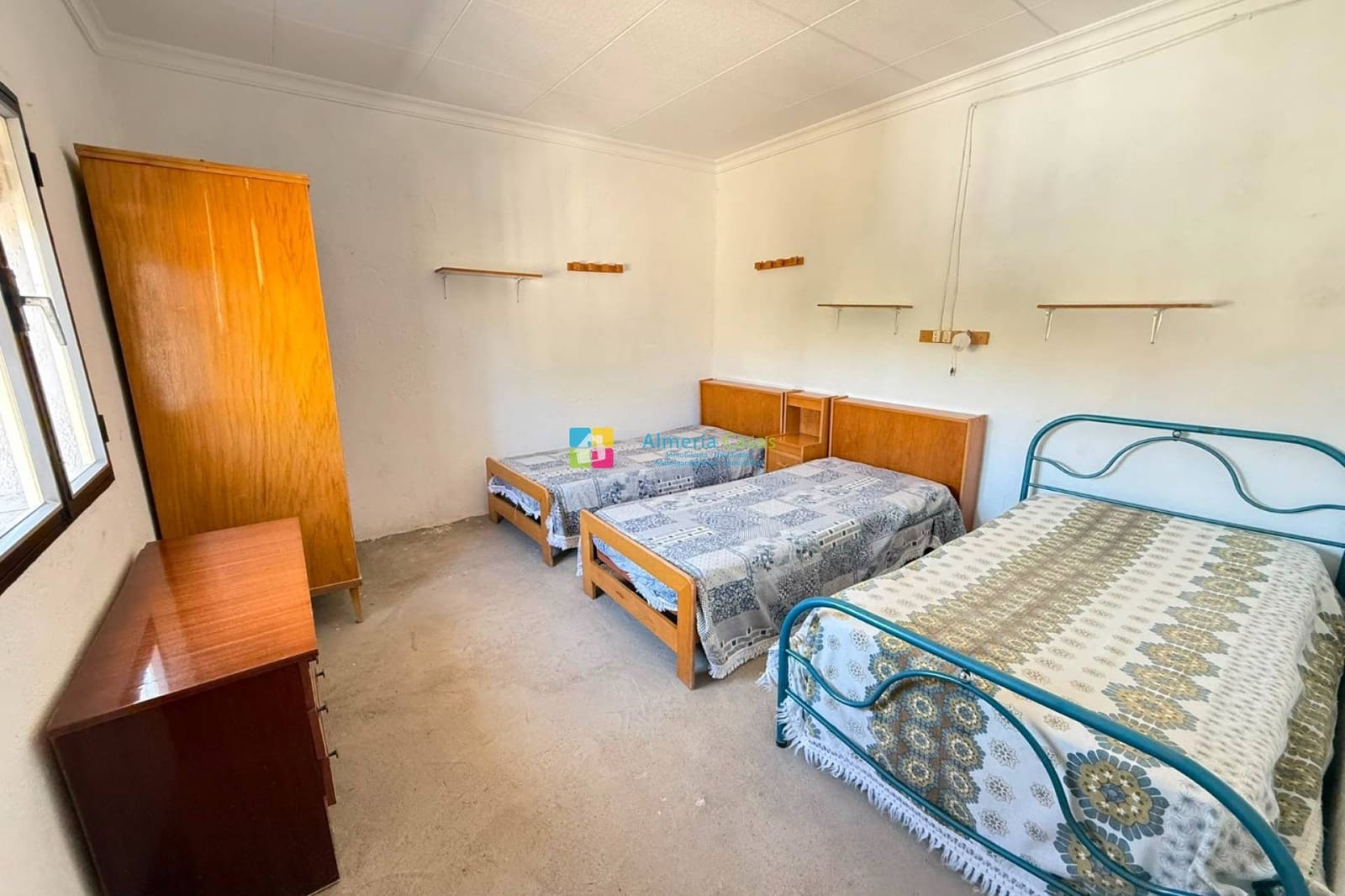 6 slaapkamer Finca/Landhuis te koop in Pocicas - € 65.000 (Ref: 9987149)