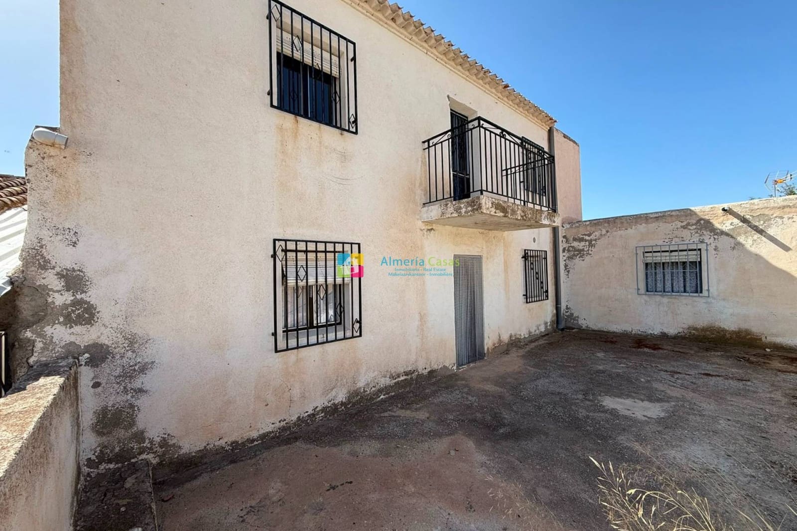 6 slaapkamer Finca/Landhuis te koop in Pocicas - € 65.000 (Ref: 9987149)