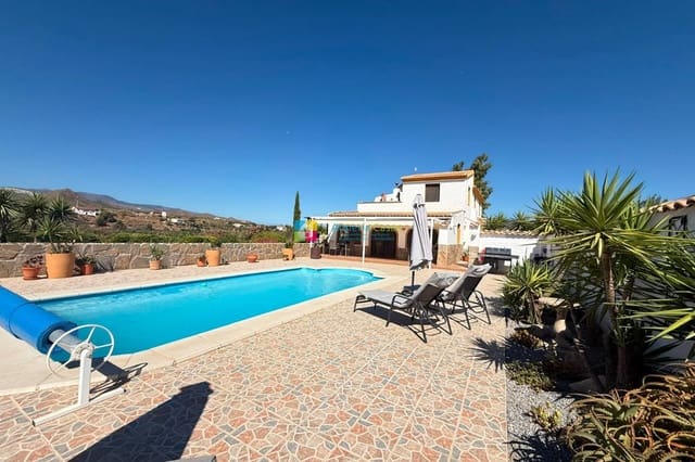 7 slaapkamer Finca/Landhuis te koop in Cantoria met zwembad - € 415.000 (Ref: 9997711)