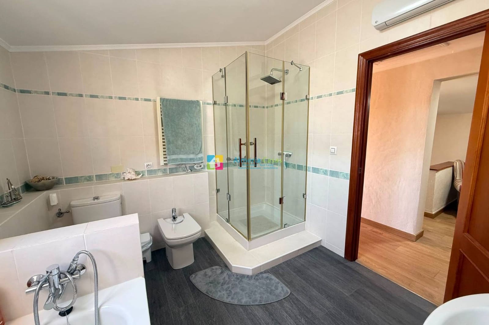 7 slaapkamer Finca/Landhuis te koop in Cantoria met zwembad - € 415.000 (Ref: 9997711)