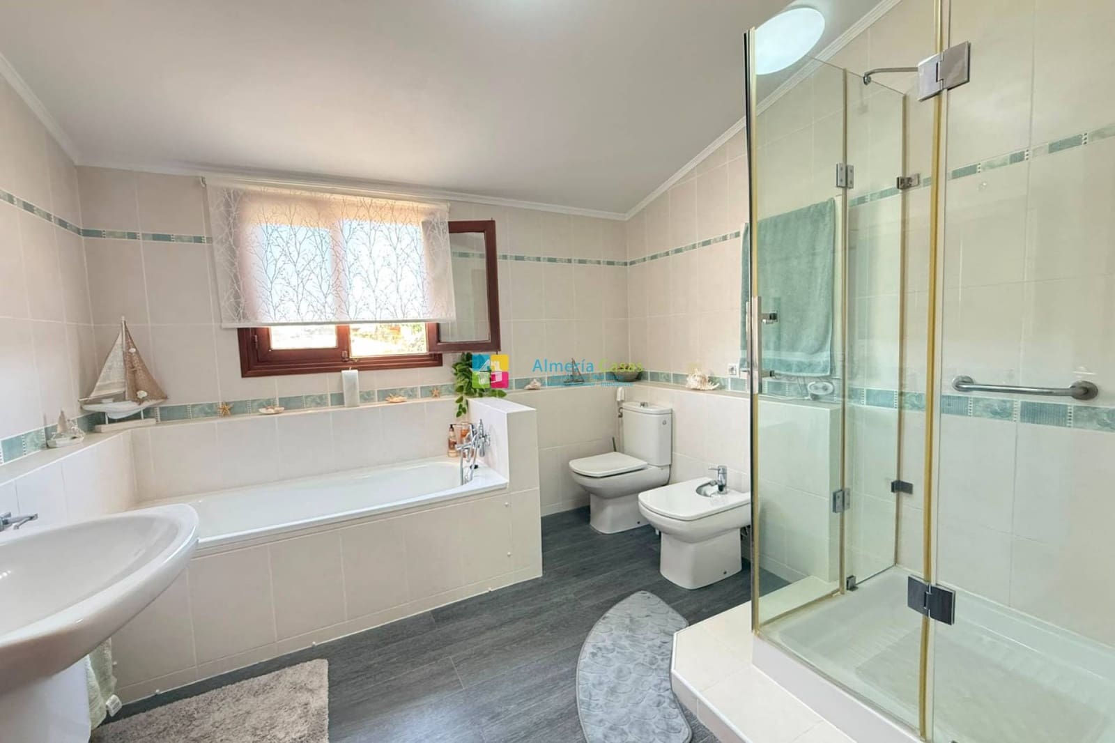 7 slaapkamer Finca/Landhuis te koop in Cantoria met zwembad - € 415.000 (Ref: 9997711)