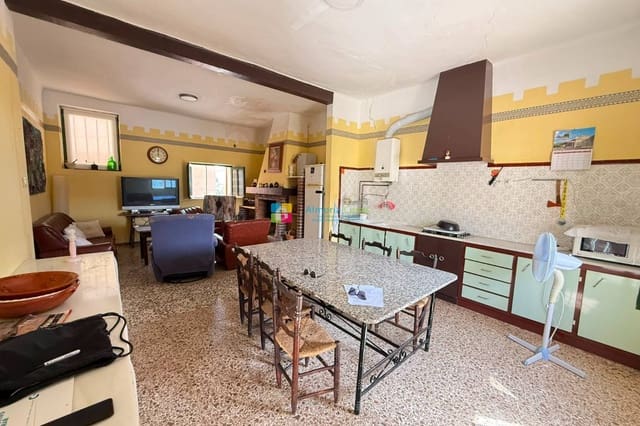 Casa de 5 habitaciones en Cantoria en venta - 165.000 € (Ref: 9999149)