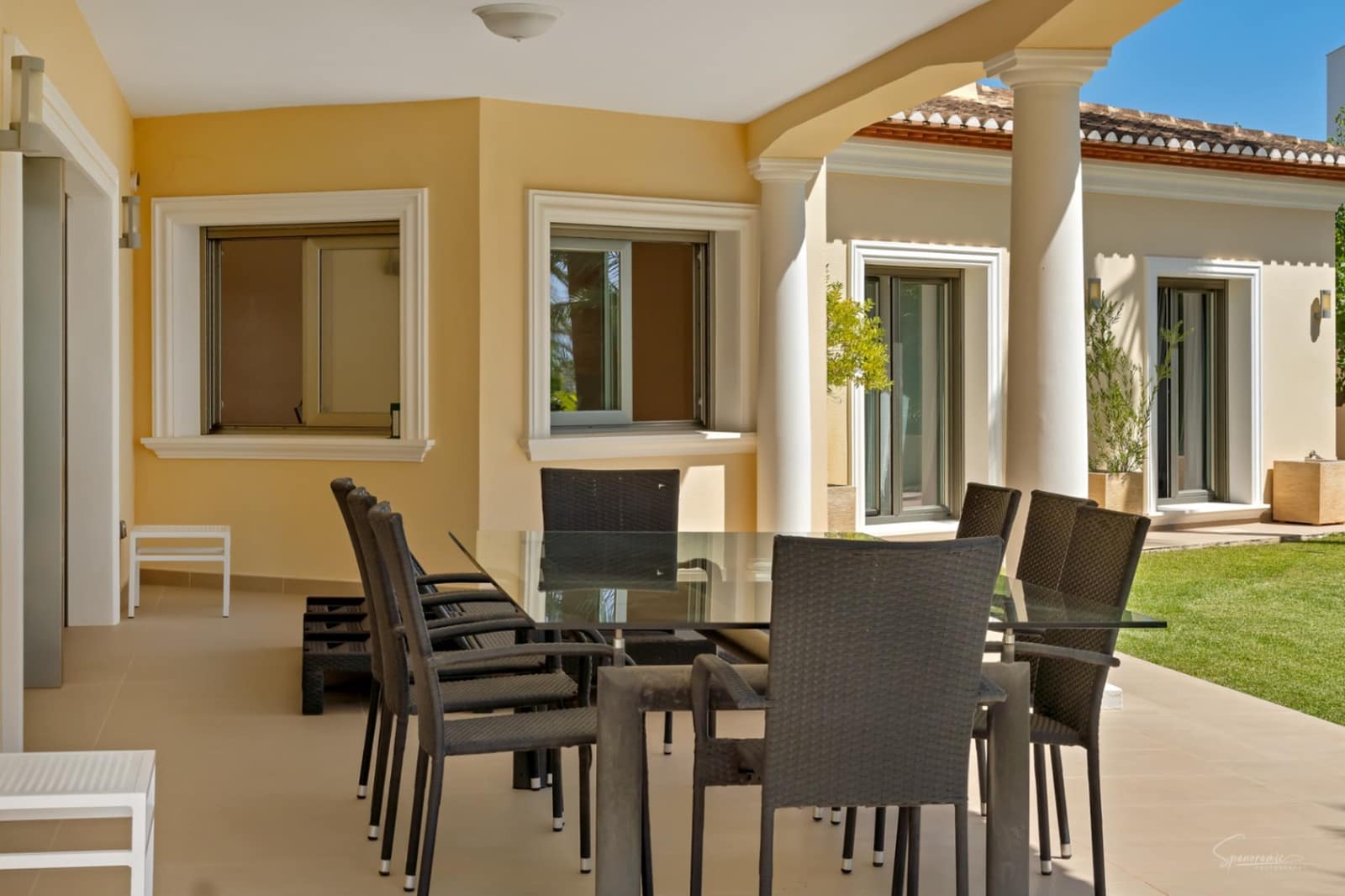 4 bedroom Villa for sale in Benissa - € 1,350,000 (Ref: 8700603)