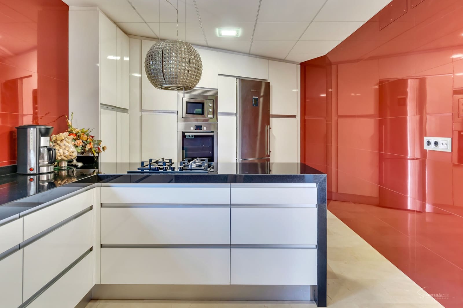 4 bedroom Villa for sale in Benissa - € 1,350,000 (Ref: 8700603)