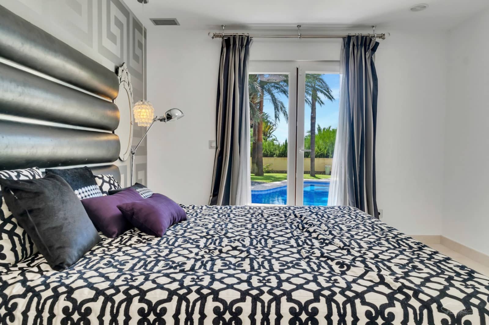 4 bedroom Villa for sale in Benissa - € 1,350,000 (Ref: 8700603)