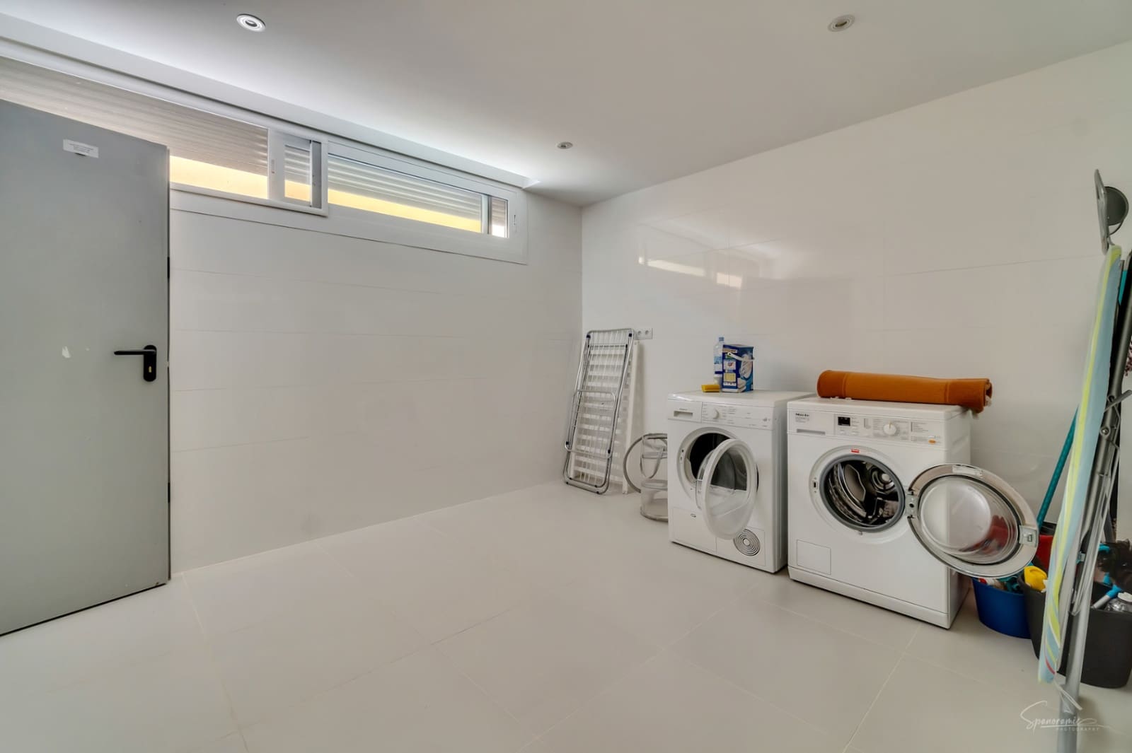 4 bedroom Villa for sale in Benissa - € 1,350,000 (Ref: 8700603)