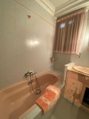 5 bedroom Villa for sale in Pego with garage - € 600,000 (Ref: 8811006)