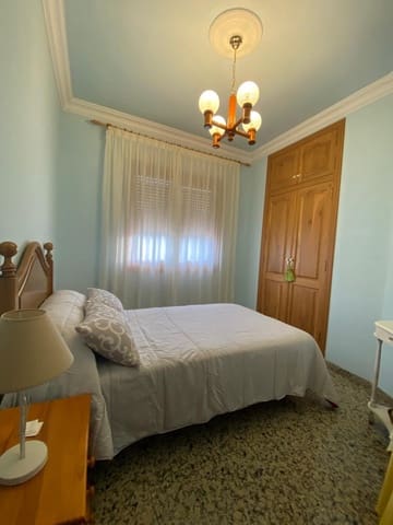 5 bedroom Villa for sale in Pego with garage - € 600,000 (Ref: 8811006)