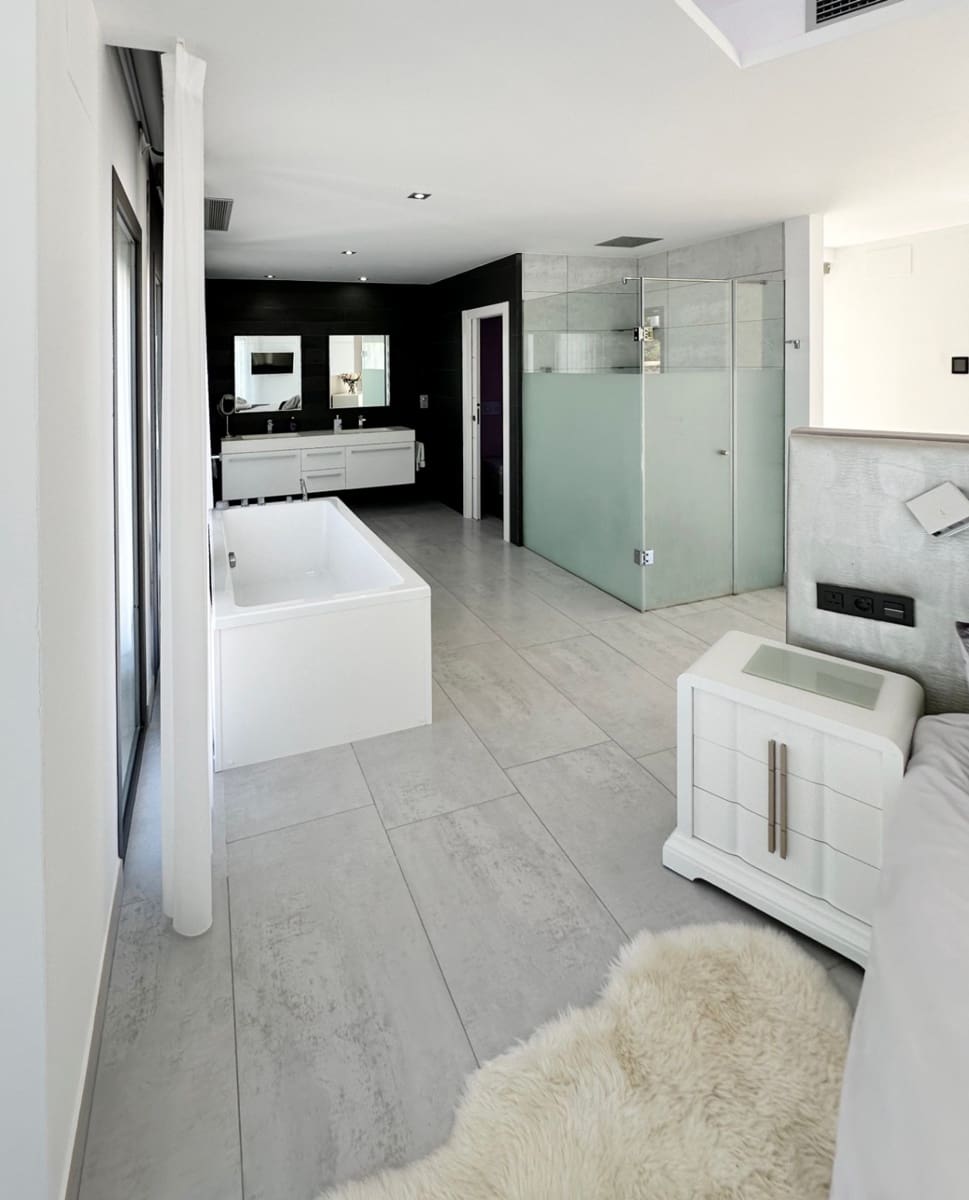 5 bedroom Villa for sale in Javea / Xabia with pool garage - € 2,350,000 (Ref: 9113624)