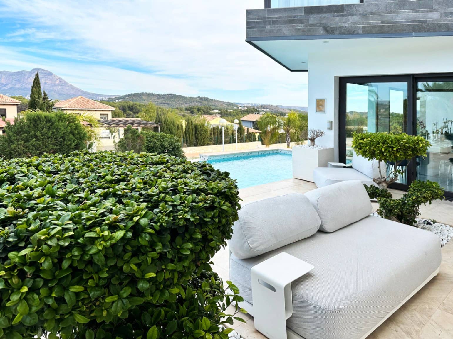 5 bedroom Villa for sale in Javea / Xabia with pool garage - € 2,350,000 (Ref: 9113624)