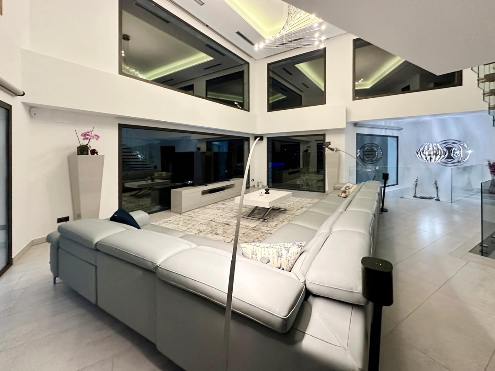 5 bedroom Villa for sale in Javea / Xabia with pool garage - € 2,350,000 (Ref: 9113624)