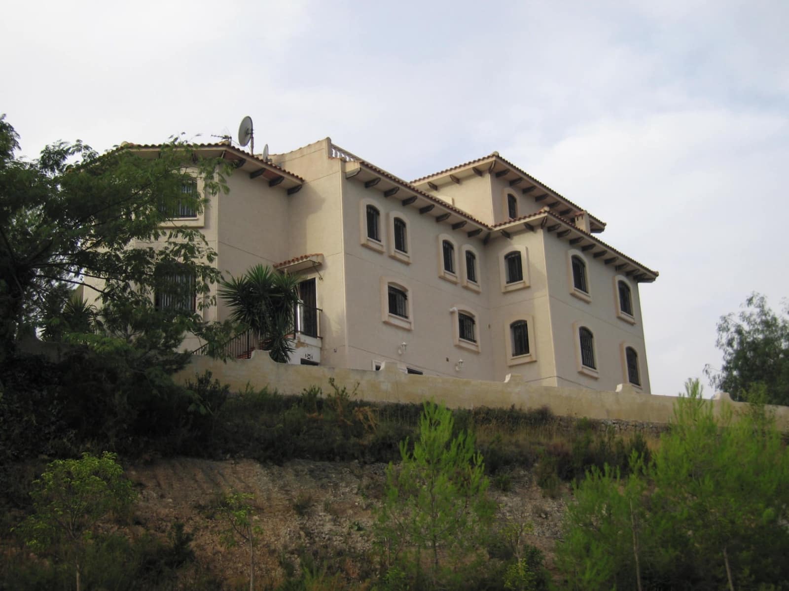 10 soveværelse Finca/Landehus til salg i La Nucia med swimmingpool garage - € 1.950.000 (Ref: 9132875)