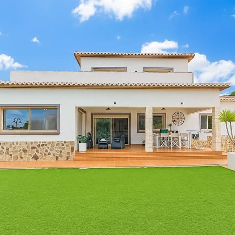 4 Zimmer Villa zu verkaufen in Calpe / Calp mit Pool Garage - 899.500 € (Ref: 9186154)
