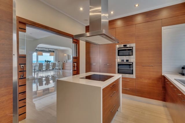 4 makuuhuone Huvila myytävänä paikassa Benissa - 1 800 000 € (Ref: 9231183)