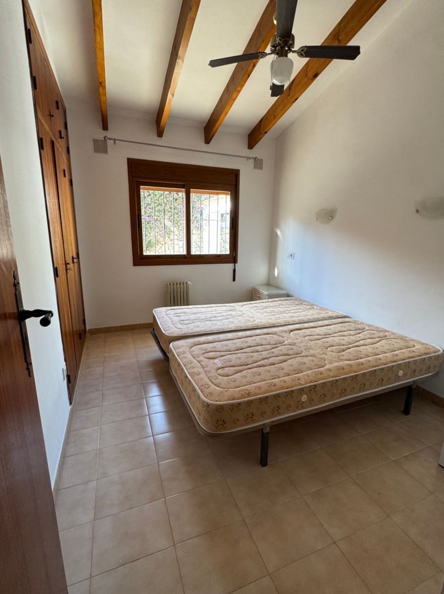 Chalet de 3 habitaciones en Benissa en alquiler - 1.950 € (Ref: 9511440)