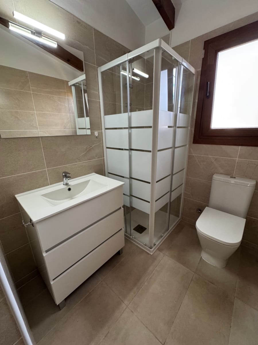 Chalet de 3 habitaciones en Benissa en alquiler - 1.950 € (Ref: 9511440)