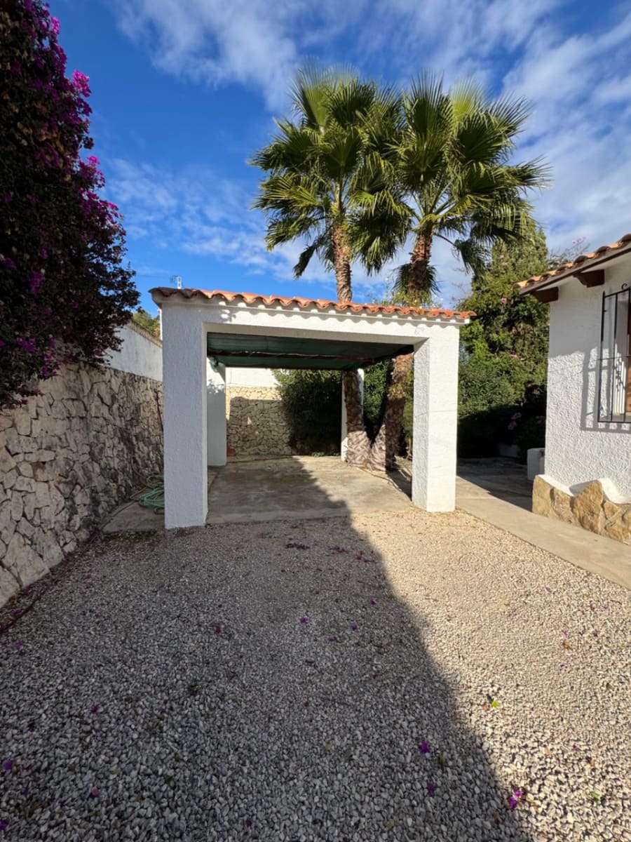 Chalet de 3 habitaciones en Benissa en alquiler - 1.950 € (Ref: 9511440)