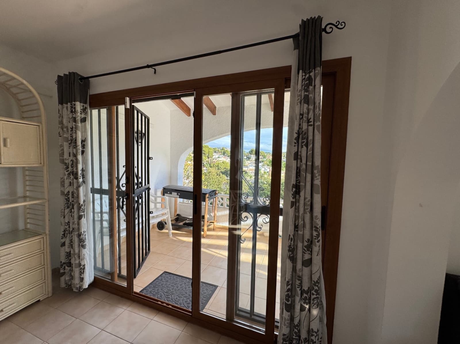 Chalet de 3 habitaciones en Benissa en alquiler - 1.950 € (Ref: 9511440)