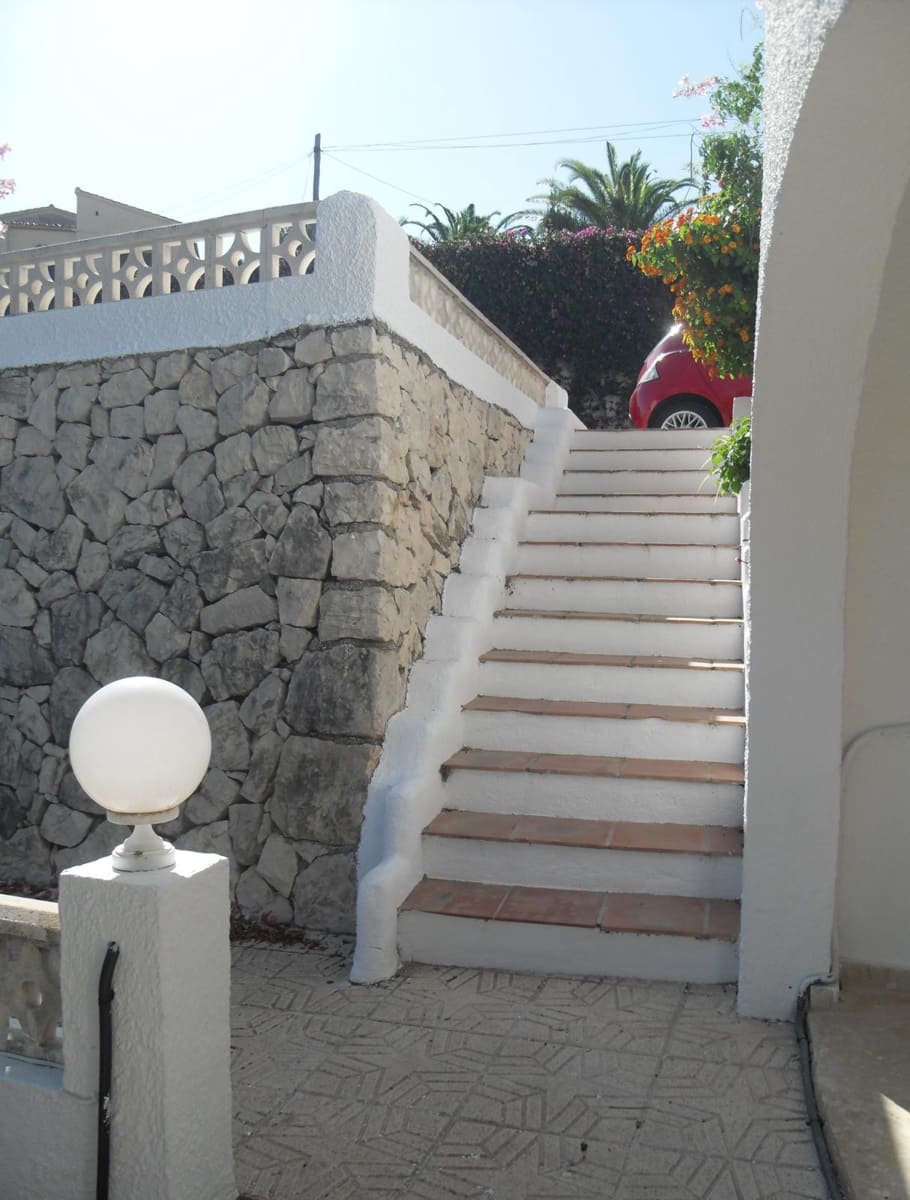 Chalet de 3 habitaciones en Benissa en alquiler - 1.950 € (Ref: 9511440)