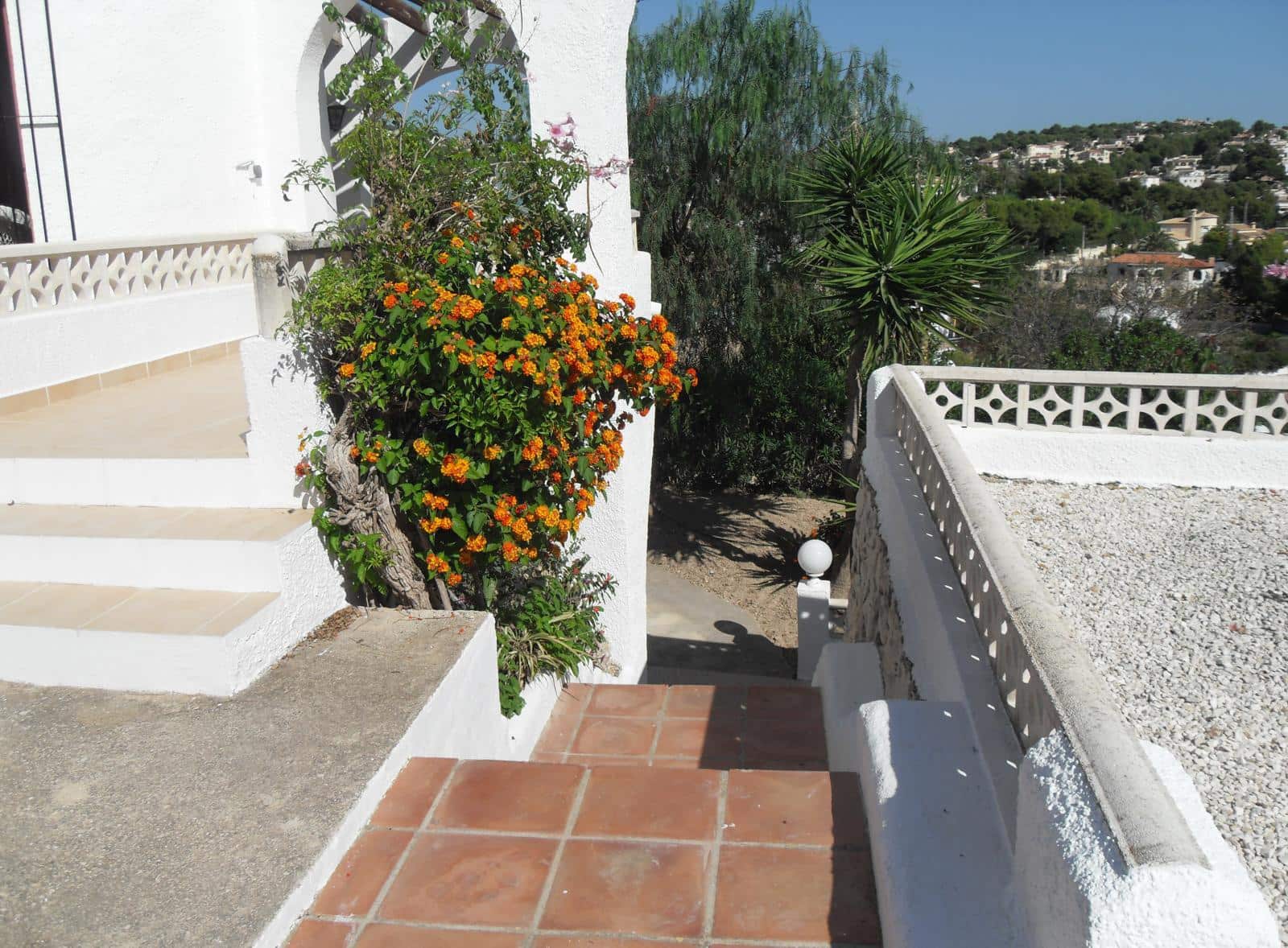 Chalet de 3 habitaciones en Benissa en alquiler - 1.950 € (Ref: 9511440)