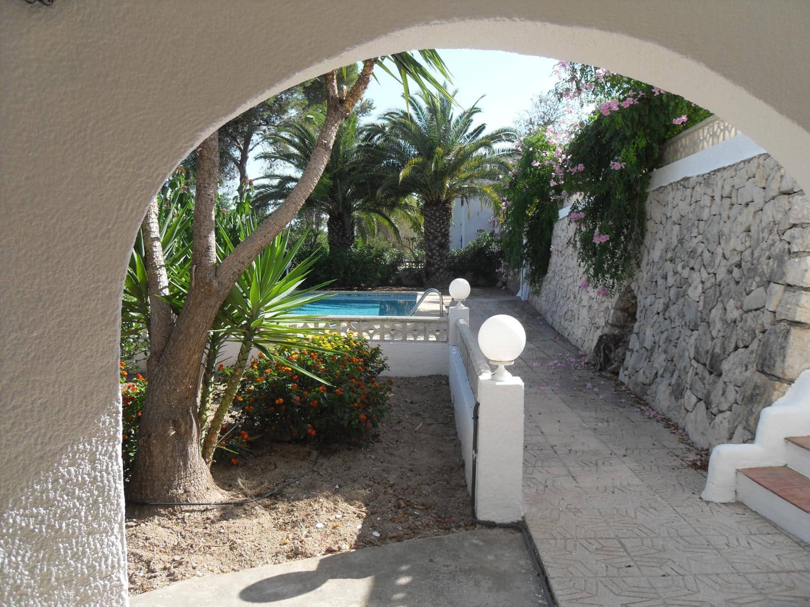 Chalet de 3 habitaciones en Benissa en alquiler - 1.950 € (Ref: 9511440)