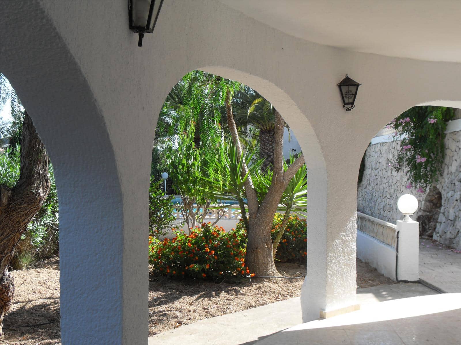 Chalet de 3 habitaciones en Benissa en alquiler - 1.950 € (Ref: 9511440)