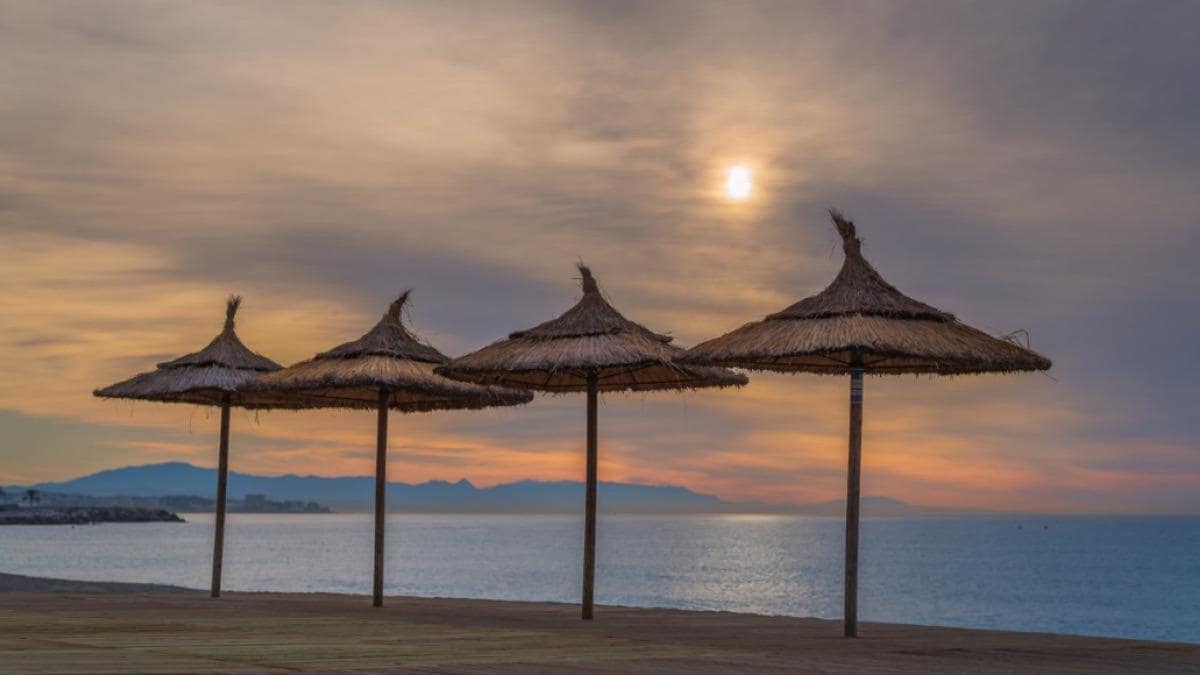 2 sypialnia Penthouse na sprzedaż w Fuengirola z basenem garażem - 446 000 € (Ref: 9756433)