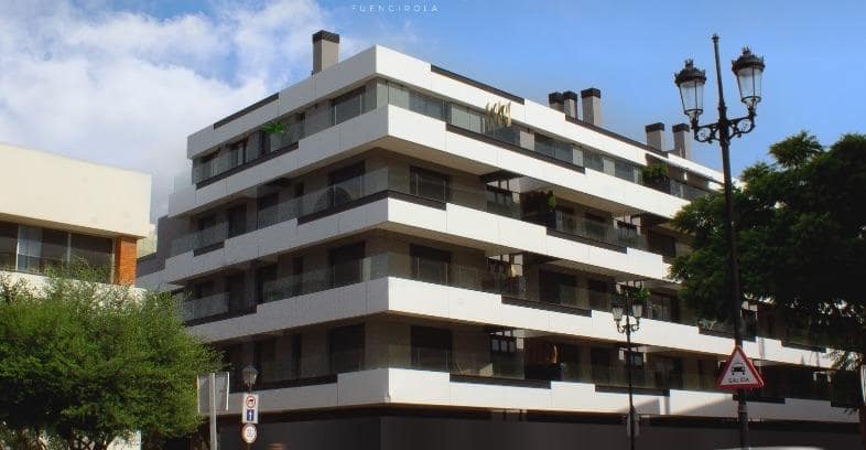 3 soverom Penthouse til salgs i Fuengirola med svømmebasseng garasje - € 1 550 000 (Ref: 9756443)