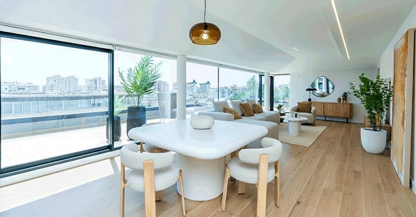 3 soverom Penthouse til salgs i Fuengirola med svømmebasseng garasje - € 1 550 000 (Ref: 9756443)