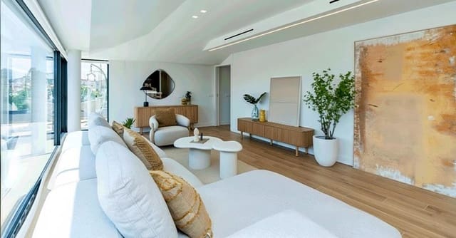 3 bedroom Penthouse for sale in Fuengirola with pool garage - € 1,550,000 (Ref: 9756444)