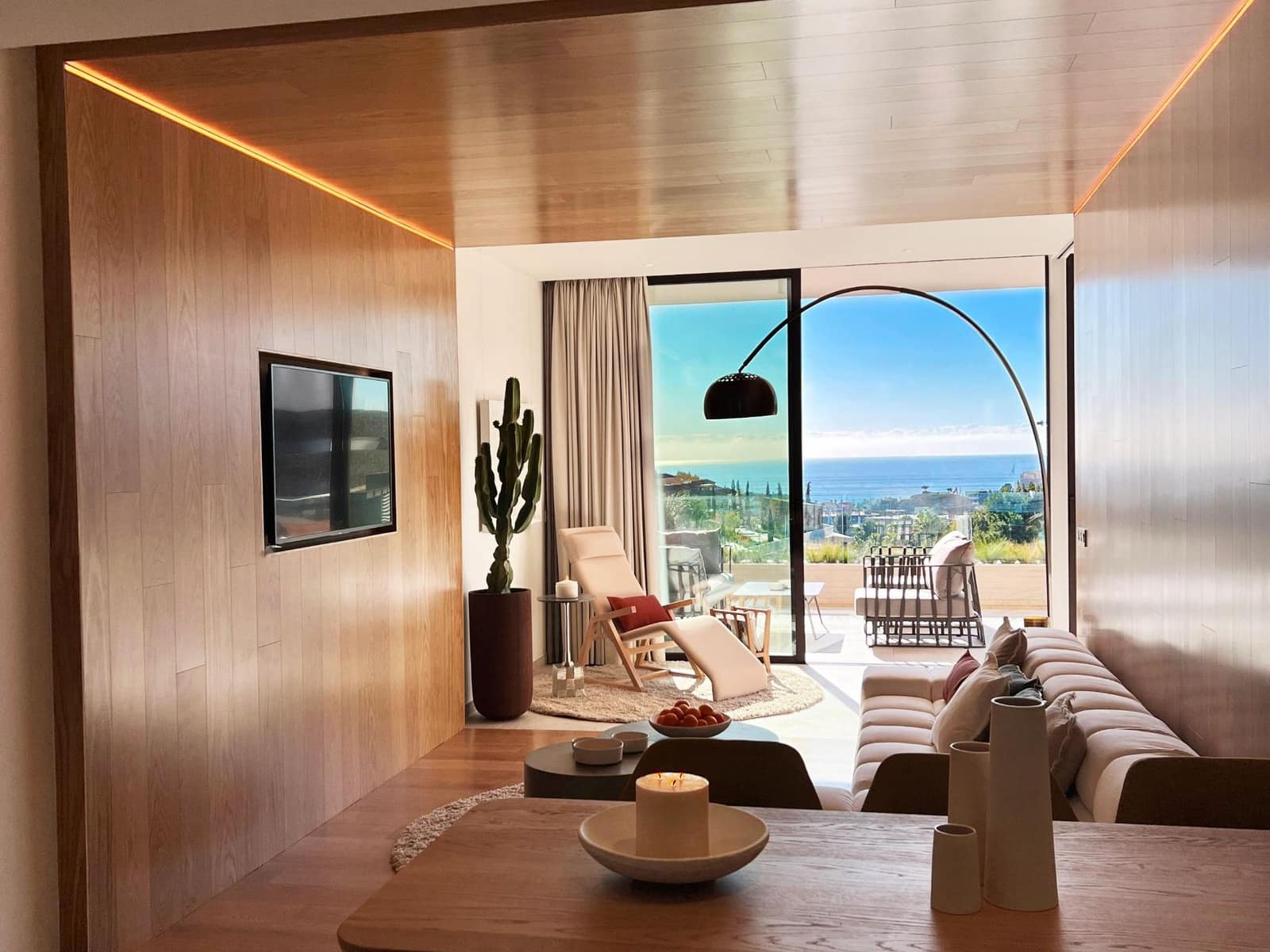 2 makuuhuone Kattohuoneisto myytävänä paikassa Carvajal mukana uima-altaan 
autotalli - 2 750 000 € (Ref: 9756473)