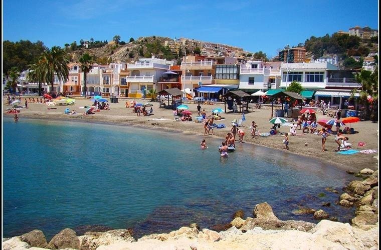 2 soverom Strandleiligheter til salgs i El Faro med svømmebasseng garasje - € 419 200 (Ref: 9756505)