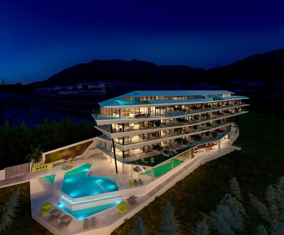 3 Zimmer Apartment zu verkaufen in Carvajal, Fuengirola mit Pool Garage - 1.019.000 € (Ref: 9756576)