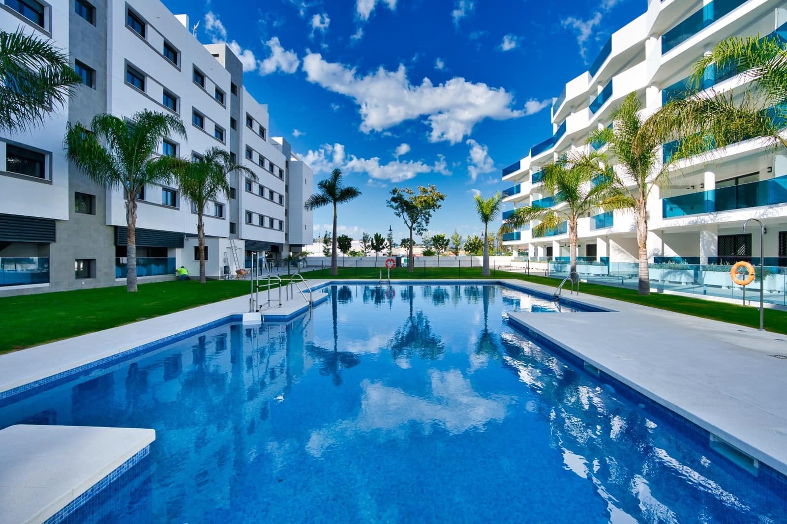 Apartamento de 2 habitaciones en Mijas en venta con piscina garaje - 378.900 € (Ref: 9756610)