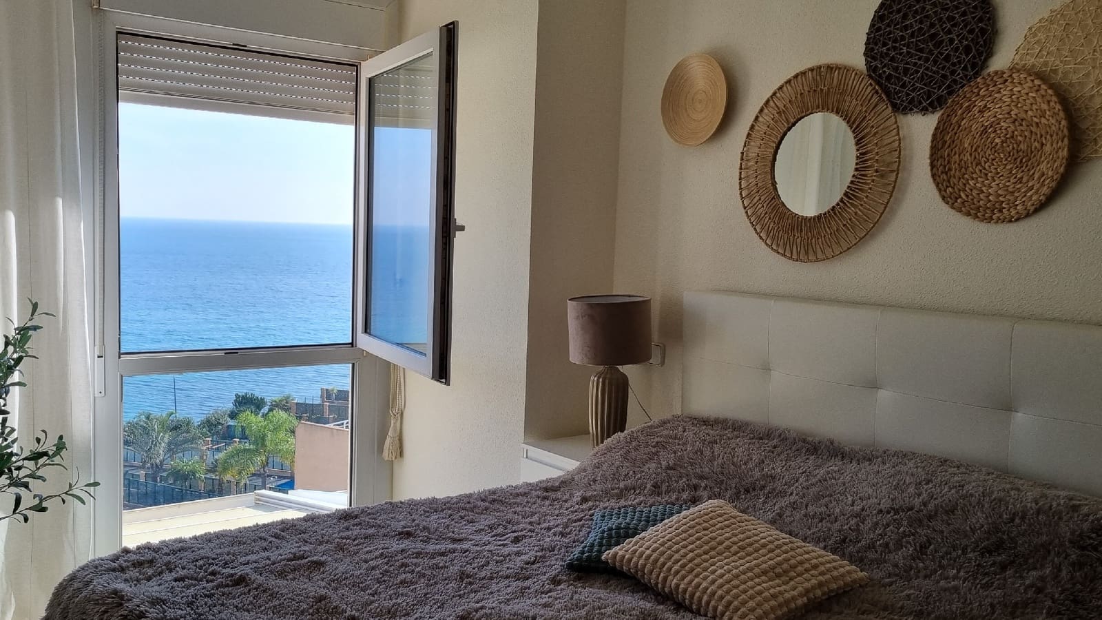 3 soveværelse Lejlighed til leje i Orihuela Costa med swimmingpool garage - € 1.950 (Ref: 8546041)