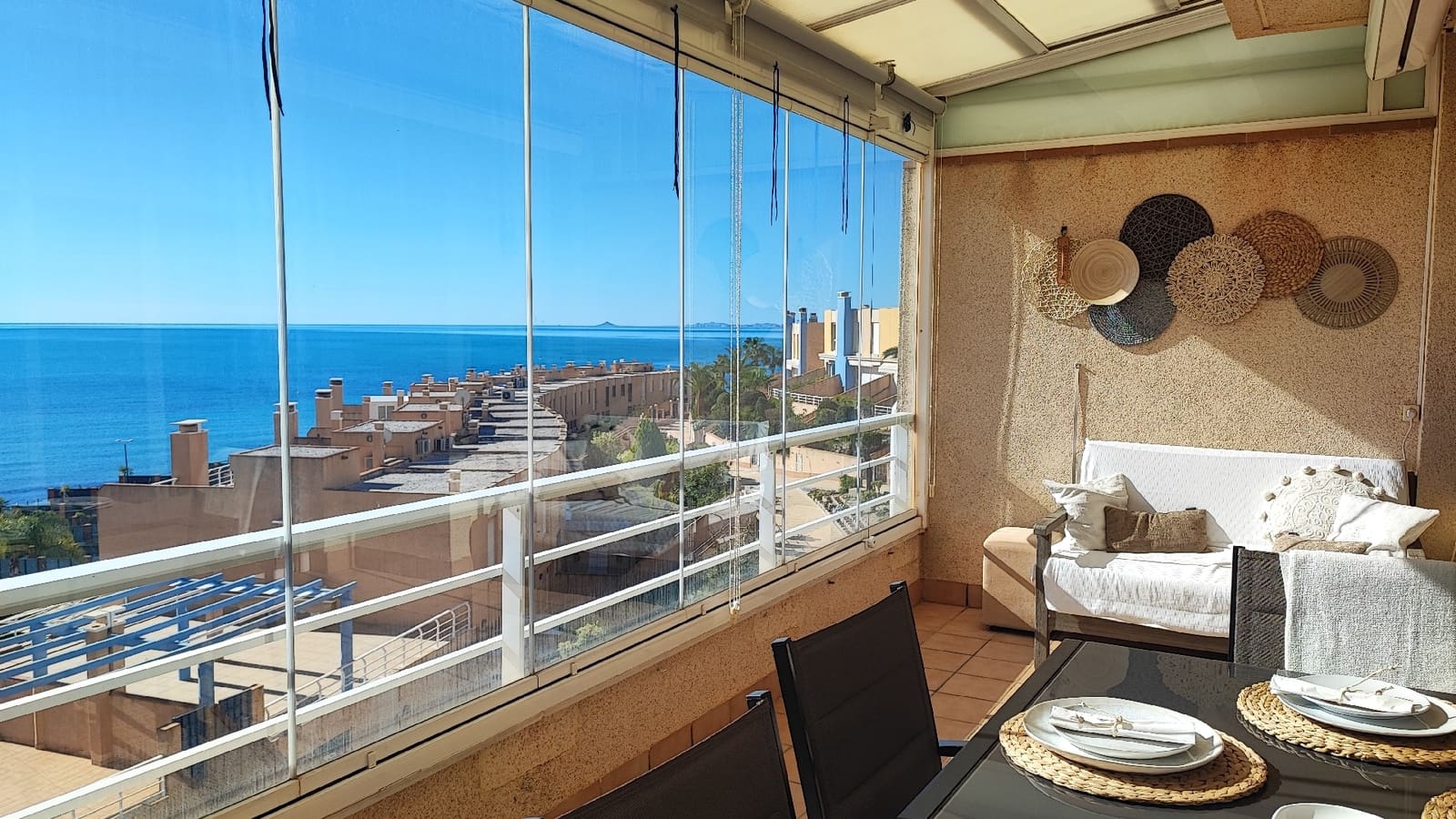 3 soveværelse Lejlighed til leje i Orihuela Costa med swimmingpool garage - € 1.950 (Ref: 8546041)