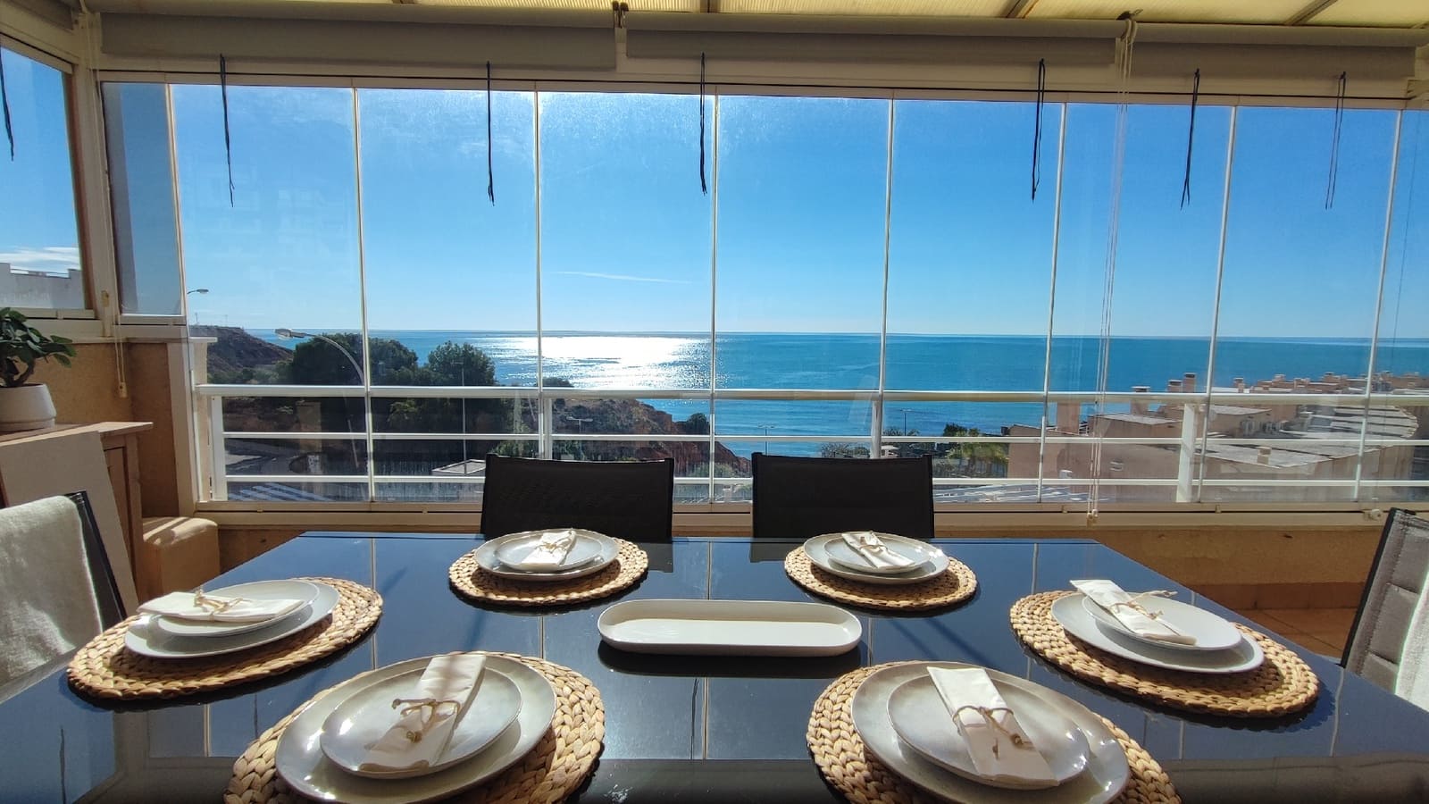 3 soveværelse Lejlighed til leje i Orihuela Costa med swimmingpool garage - € 1.950 (Ref: 8546041)