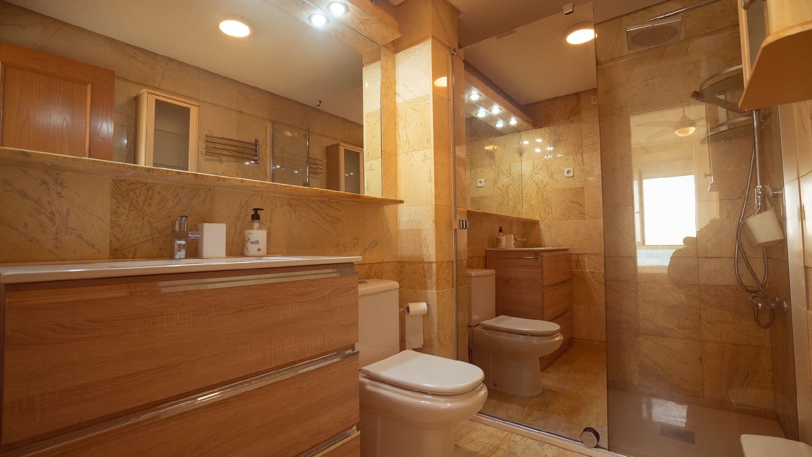 3 soveværelse Lejlighed til leje i Orihuela Costa med swimmingpool garage - € 1.950 (Ref: 8546041)