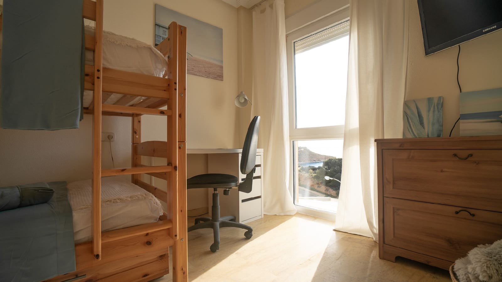 3 soveværelse Lejlighed til leje i Orihuela Costa med swimmingpool garage - € 1.950 (Ref: 8546041)