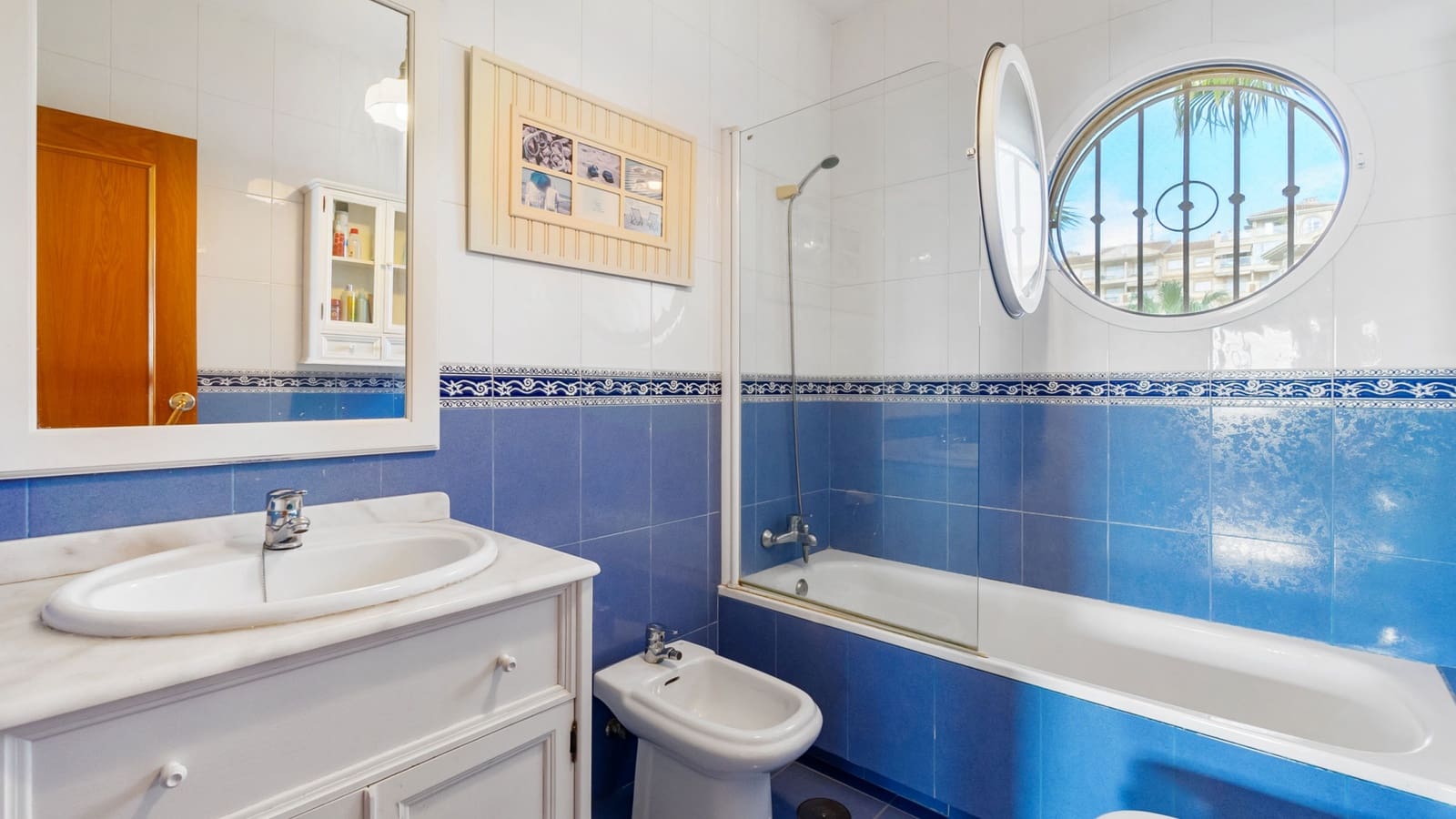 3 soveværelse Lejlighed til salg i Orihuela Costa med swimmingpool garage - € 369.000 (Ref: 8566832)