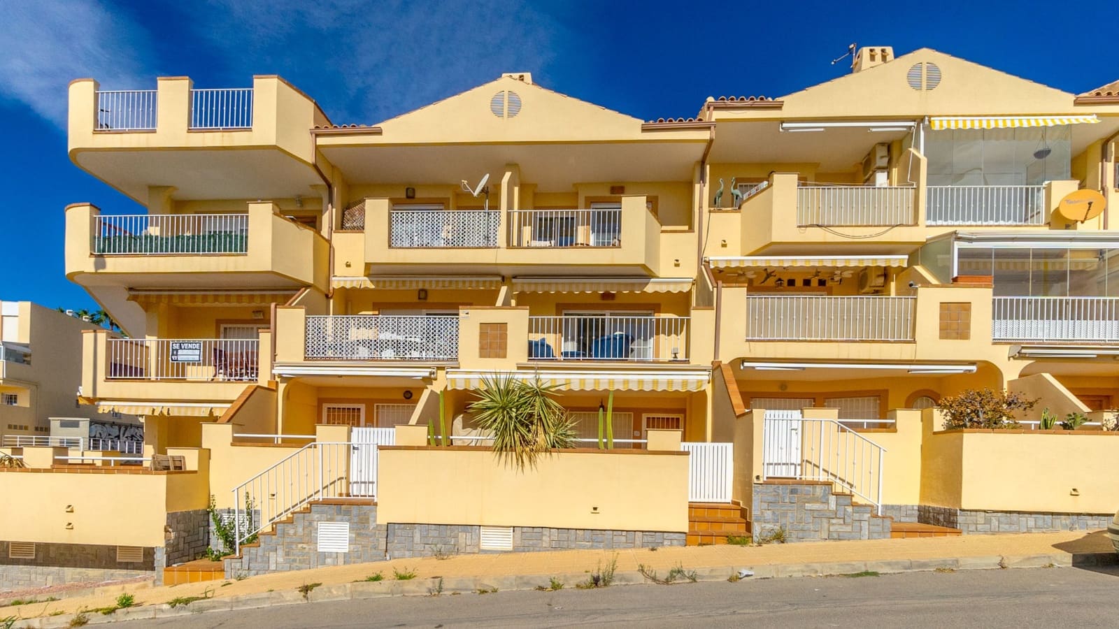 3 soveværelse Lejlighed til salg i Orihuela Costa med swimmingpool garage - € 369.000 (Ref: 8566832)