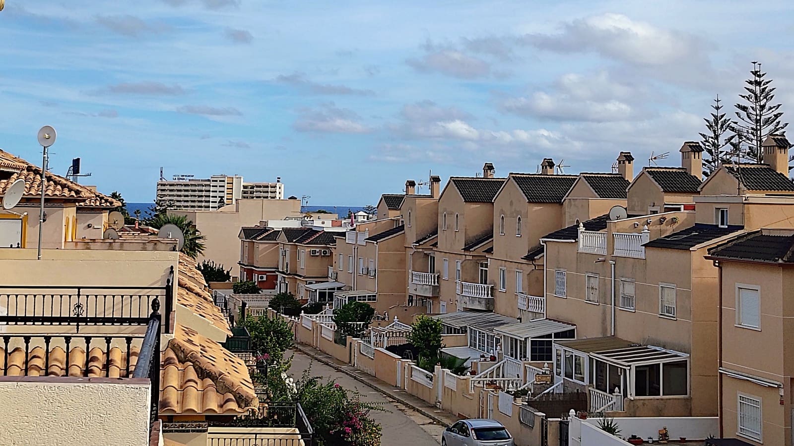 3 soveværelse Rækkehus til salg i La Zenia med swimmingpool garage - € 220.000 (Ref: 8637572)