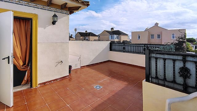 3 sypialnia Dom szeregowy na sprzedaż w La Zenia, Orihuela z basenem garażem - 220 000 € (Ref: 8637572)