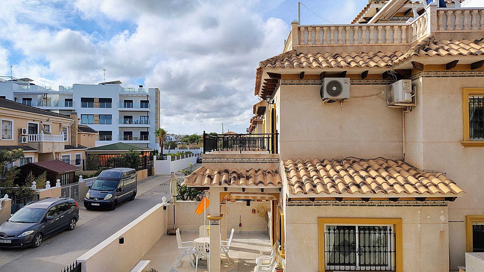 3 soveværelse Rækkehus til salg i La Zenia med swimmingpool garage - € 220.000 (Ref: 8637572)