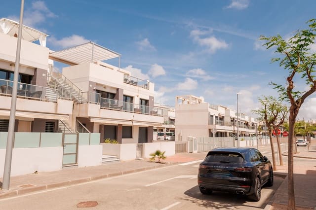 2 soverom Leilighet til leie i Pueblo Latino, Pilar de la Horadada med svømmebasseng garasje - € 1 000 (Ref: 9285689)