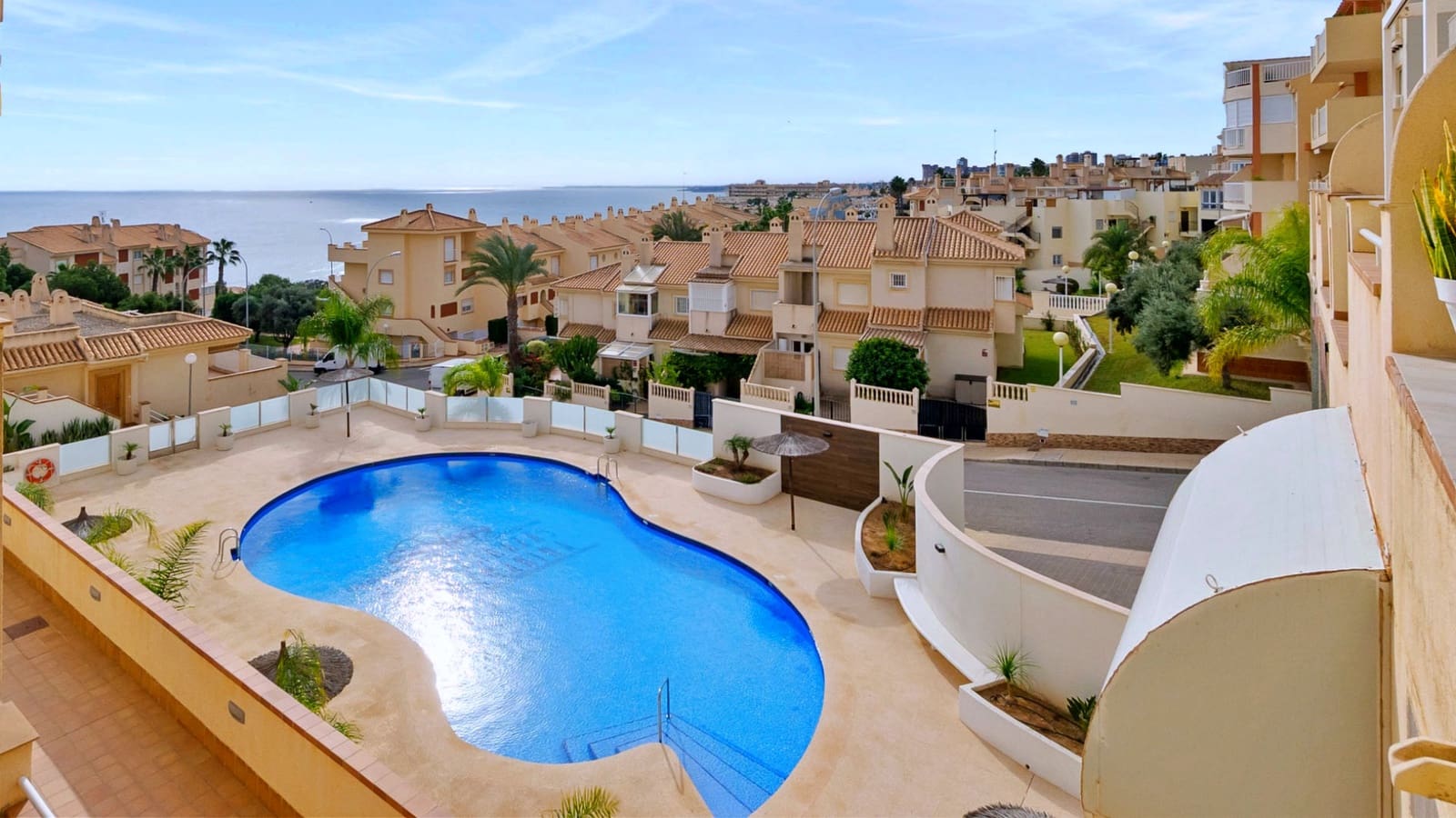 3 sypialnia Apartament na sprzedaż w Dehesa de Campoamor z basenem - 329 900 € (Ref: 9451489)