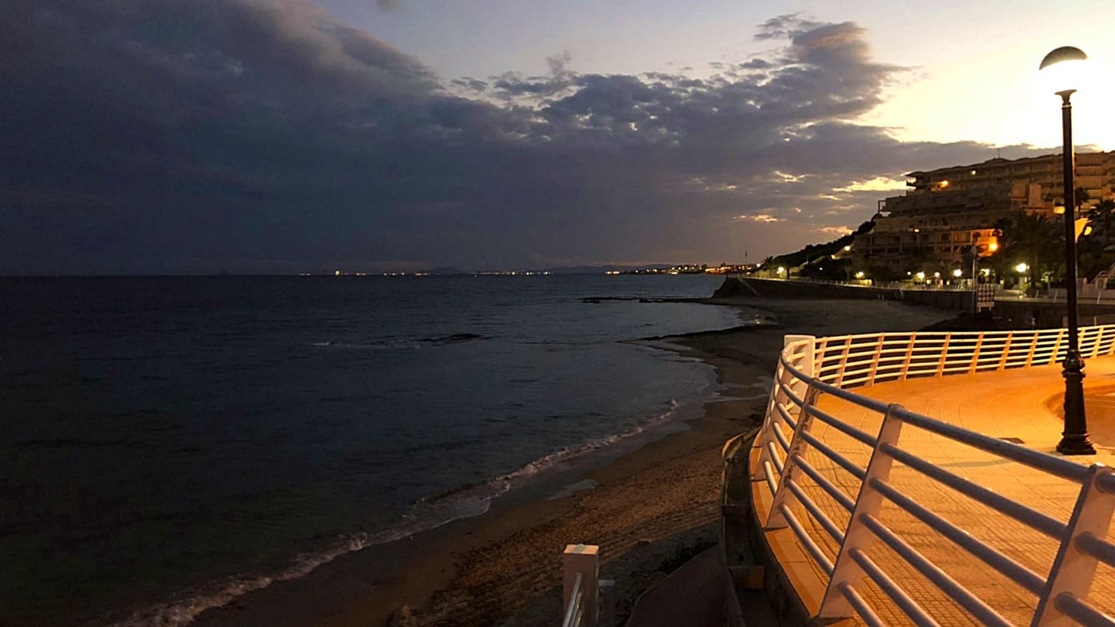 1 soveværelse Lejlighed til salg i Dehesa de Campoamor med swimmingpool garage - € 210.000 (Ref: 9656954)